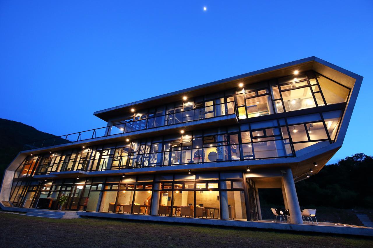 Revika B&B Yuemei Ngoại thất bức ảnh